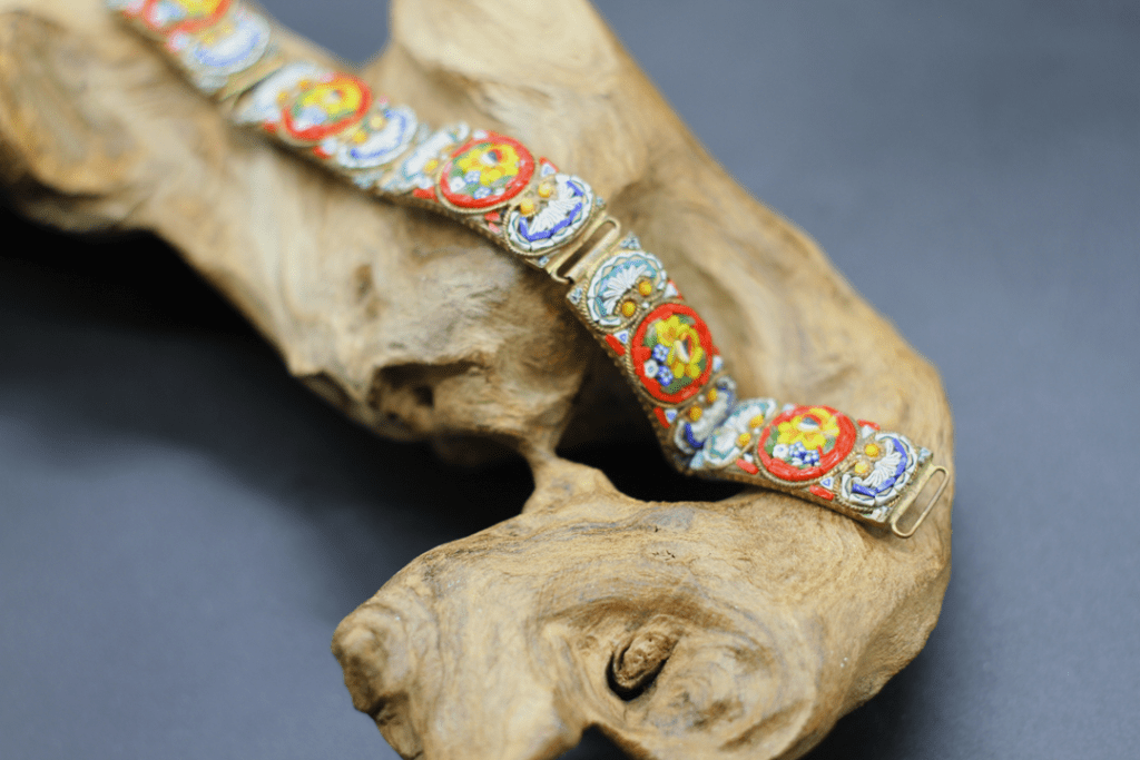Vint.Ant. Flowerbed Micromosaic Bracelet